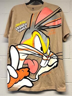 Looney Tunes x Southpole Bugs Bunny Graphic Tee .” That’s All Folks “.